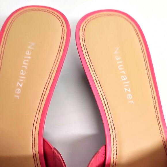 Naturalizer Elegant Hot Pink Fuchsia Wedge Heel Slip On Leather Sandals Size 7 - Picture 7 of 10